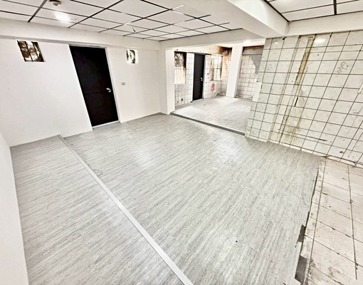 超大3層店面😍汽車可以停騎樓下地點佳交通便利適合辦公室診 - Image 5