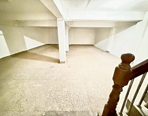 超大3層店面😍汽車可以停騎樓下地點佳交通便利適合辦公室診 - Image 15