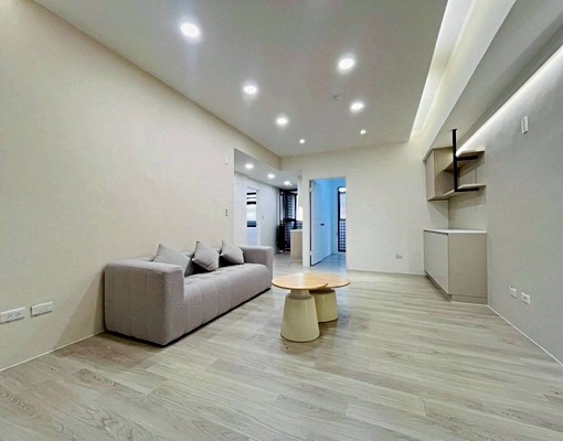 五權花園廣場♡可租屋補助♡三房雙陽台♡全新裝潢♡傢俱電全配 - Image 1