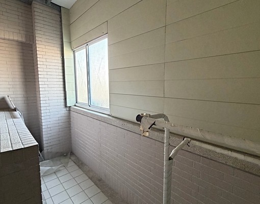 鳳山中正預校旁四樓透天電梯套房,採光佳,可租補助 - Image 4