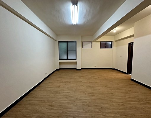 文心中清捷運旁|大四房大空間臨路一樓公寓|可店面可營登 - Image 4