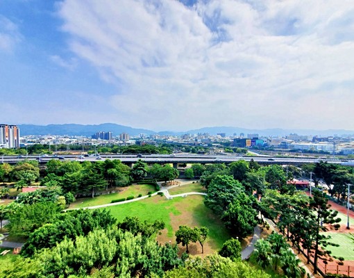 東區🔥全新三房平車🔥可租補🔥視野戶 - Image 15