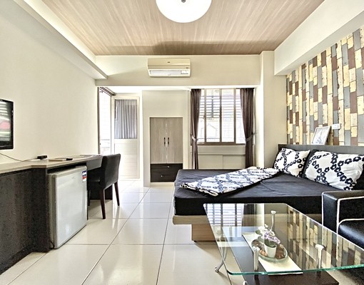 近曉明女中💖有陽台可貓電梯套房💖管理員🌟有汽車位可租 - Image 1