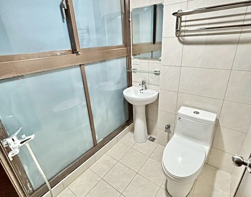 近全新✨陽台✨子母車✨秒殺✨多間可選✨勤益首選 - Image 9