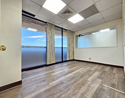 (租)A9世貿新都高樓景觀大空間 - Image 1