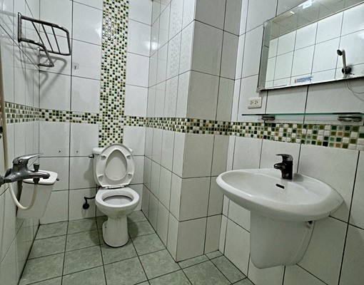 電梯套房|走路中科大一中商圈|可租補|近火車站|學校認證宿舍 - Image 3