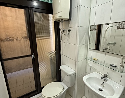 【獨立洗衣機】金山東街獨立後陽台&洗衣機電梯大樓小資套房出租 - Image 8