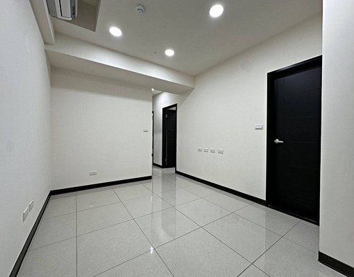 全新裝修｜優質首選三房｜租金含車位｜可租補 - Image 2