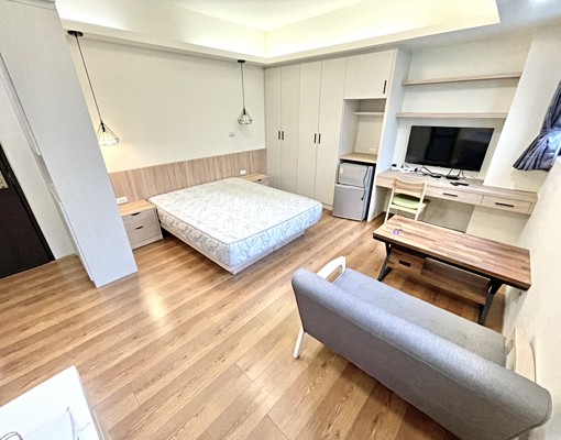 水湳超秒殺💛可租補💛電梯大空間💛沙發乾濕分離💛 - Image 1