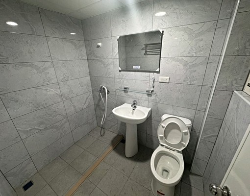 新埔民生站❤️可租補可寵全新首租❤️有陽台404 - Image 4