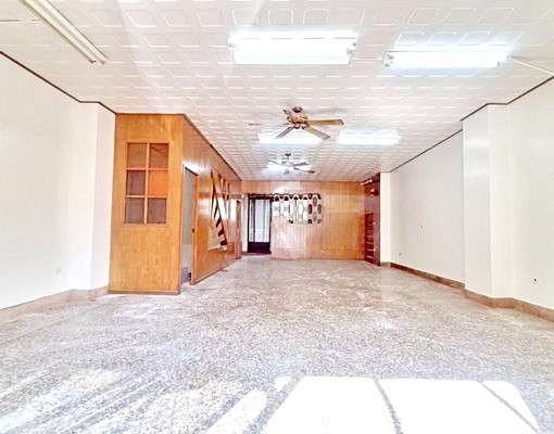 近水萍塭公園❤大面寬大地坪透天-整棟出租❤多用途店住歡迎洽詢 - Image 2