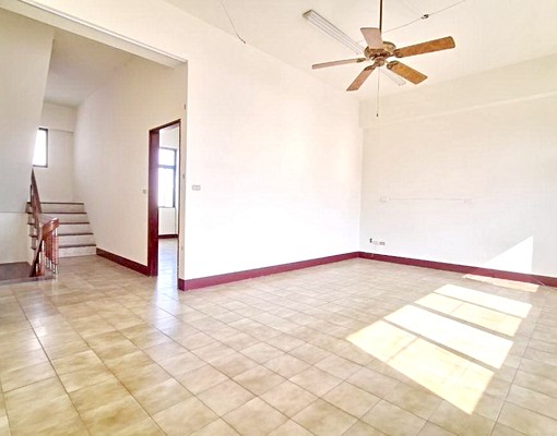 近水萍塭公園❤大面寬大地坪透天-整棟出租❤多用途店住歡迎洽詢 - Image 9