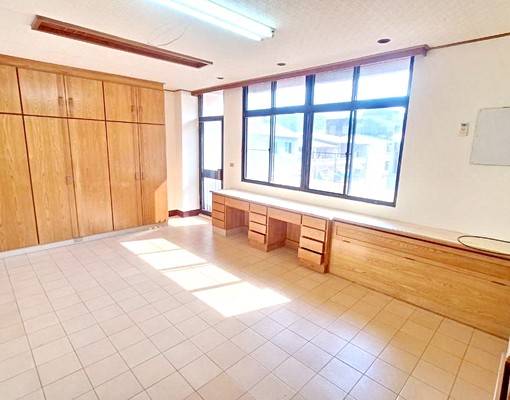 近水萍塭公園❤大面寬大地坪透天-整棟出租❤多用途店住歡迎洽詢 - Image 7