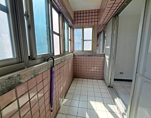 汐止火車站仁愛路日出花園3房廳2衛2陽台可租補 - Image 3