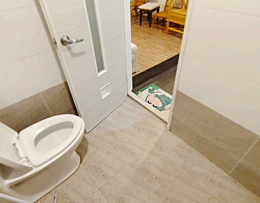 板橋❣️免爬高獨立陽台洗曬~台電包水~交通便捷採光通風可炊 - Image 4