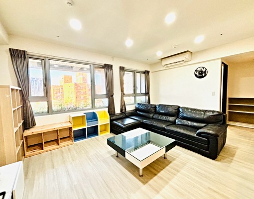 文心中清捷運站💫電梯2+1房💫可租補含管含車可寵家電全配 - Image 3