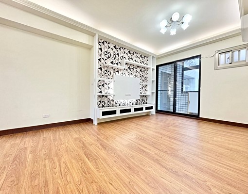 VLðå·¥æ¥ååäžå¶ºæ±â€ïžééœå°å€§äžæ¿éå¹³è»â
å¯è²â
ç§è£æ¶ç± - Image 3