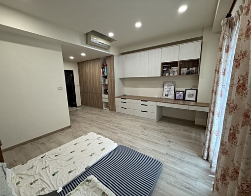 東區五層透天|三房四衛附家具家電|機能佳 - Image 8