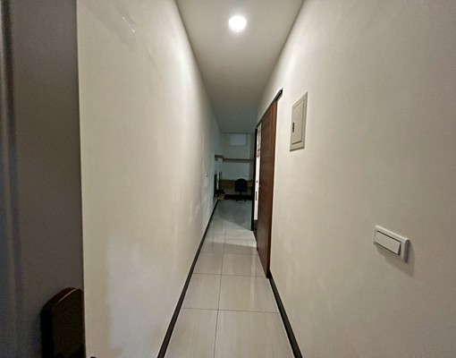 芬秒租好房-稀有透天電梯套房-可租補可開伙大窗戶 - Image 4