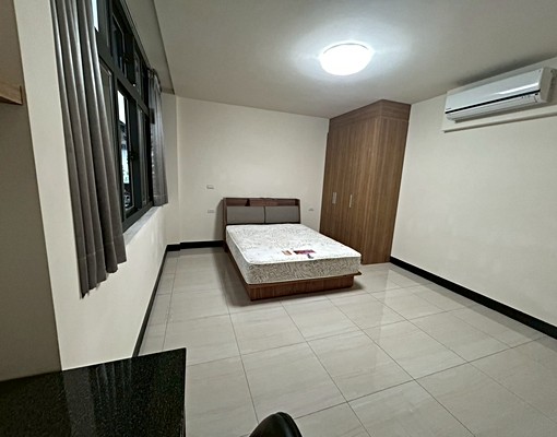 芬秒租好房-稀有透天電梯套房-可租補可開伙大窗戶 - Image 9