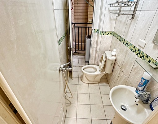 近一中商圈🌟中國醫🌟陽台獨洗🌟衛浴開窗🌟可雙租補🌟 - Image 4