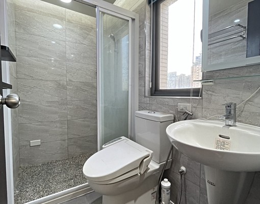 精美全配一房一廳/近市政府大遠百/車位可另租 - Image 5