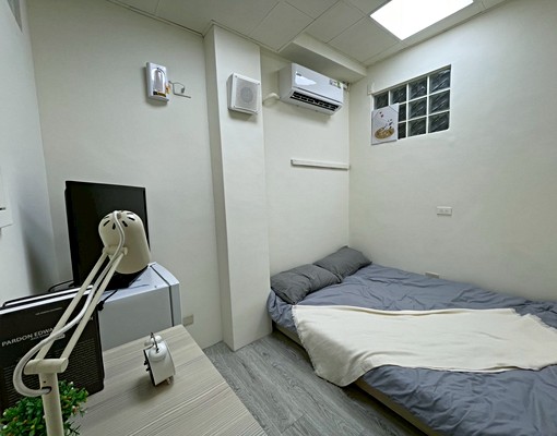 僅剩一間❗️西門站8分/新傢俱/西門町/可租補可寵/垃圾代收 - Image 2