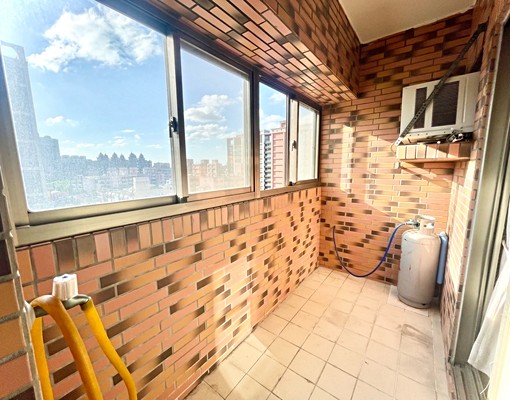 💥中正路上|大三房|前後陽台|衛浴開窗|可租補💥傢俱全 - Image 7