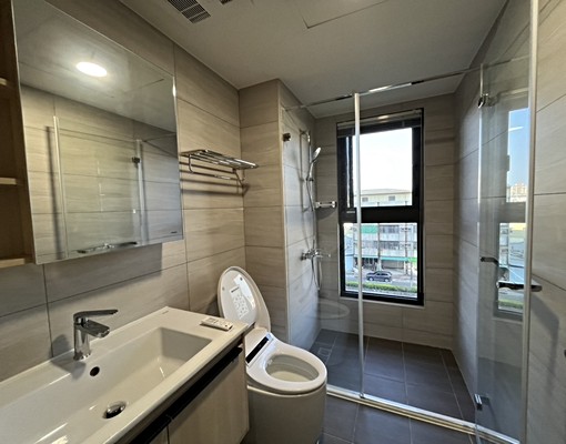 河堤世界2房+1室/2衛浴有開窗/最美邊間格局 - Image 2