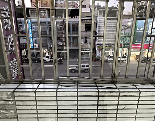 大降價!!南區雙鐵共構兩房一衛 - Image 4