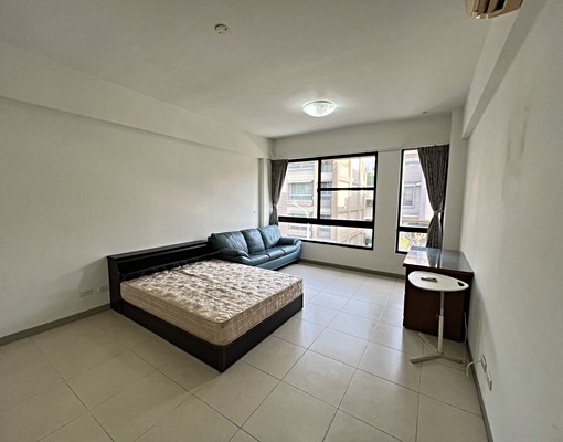 ★正街上車庫別墅(可租補、入戶籍、成交需半個月仲介費) - Image 8