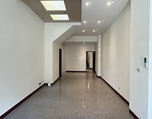 1F優質套房,立即進住,適合青年家庭。 - Image 1