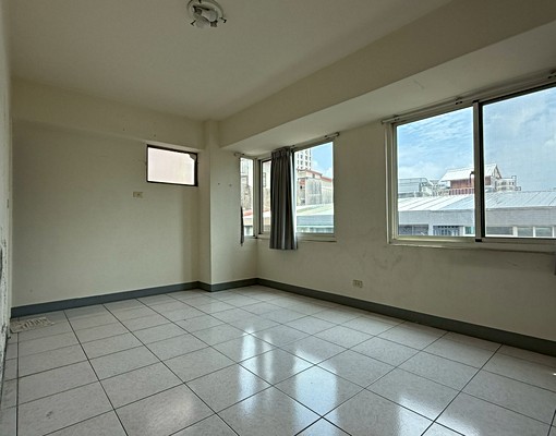 【吉屋租賃】四房電梯大樓★台水電可開伙★可喵可租補 - Image 11