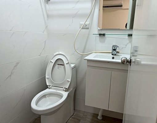 電梯套房獨立空間~大間.舒服~只租16000元 - Image 3