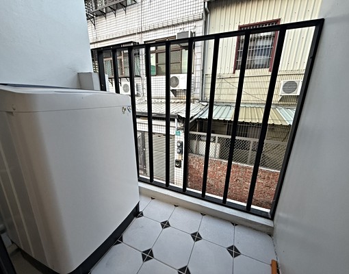 東區全新整理分租套房10坪可開火可租補 - Image 15