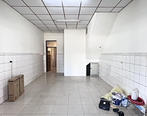 潭子大馬路邊間5房透天💎可店面住家合一👍平車交通便利 - Image 2