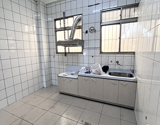 潭子大馬路邊間5房透天💎可店面住家合一👍平車交通便利 - Image 3