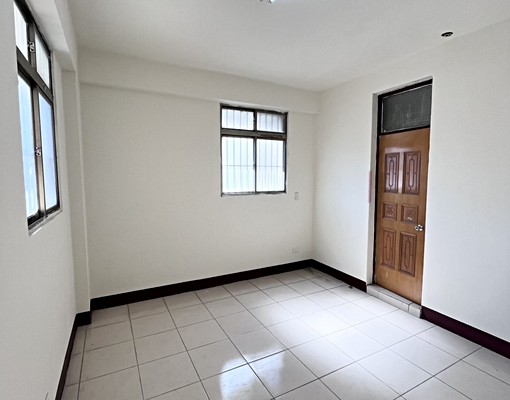 潭子大馬路邊間5房透天💎可店面住家合一👍平車交通便利 - Image 12