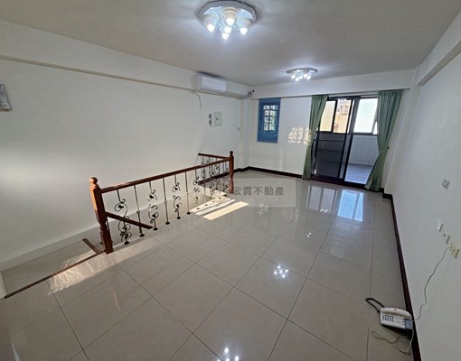 大遠百新竹火車站可養寵車庫透天附小閣樓 - Image 12