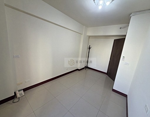 大遠百新竹火車站可養寵車庫透天附小閣樓 - Image 10