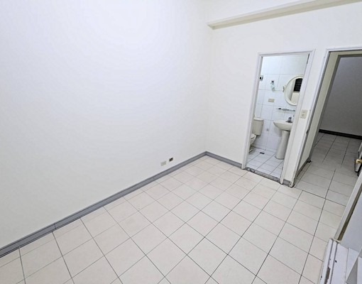 板橋~太陽村~電梯房2樓~3房2衛~~~ - Image 8