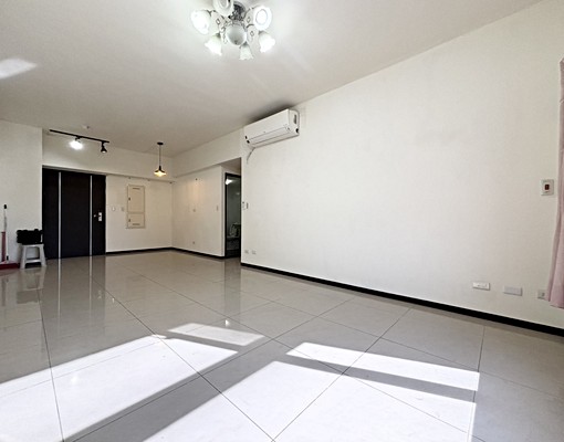 可租補入籍🔥40坪大空間💖間間採光✨平面車位✅ - Image 4