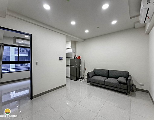 全新未住輕裝潢高樓兩房車位(可寵物、租補) - Image 2