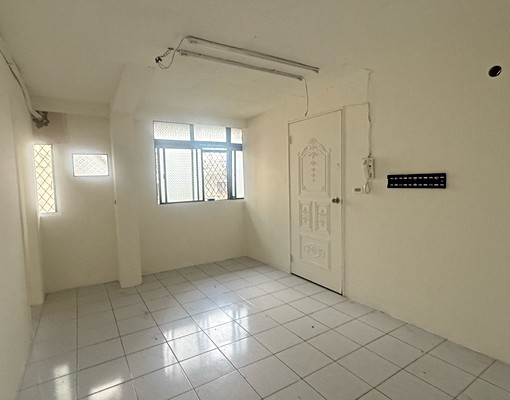 公寓三房4樓頂樓戶 - Image 3