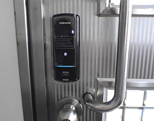 新埔捷運走3分鐘!乾淨方正套房!有對外窗!二樓免爬高! - Image 10