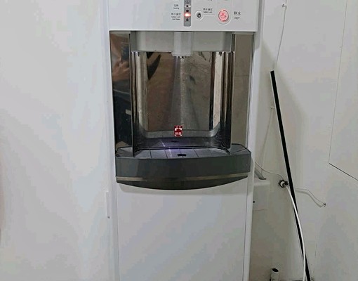 近中國醫藥學院💥可租補報稅💥有電梯💥流理台陽台沙發 - Image 12