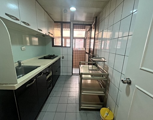 平興國小旁~超大三房~格局方正空間好利用 - Image 6