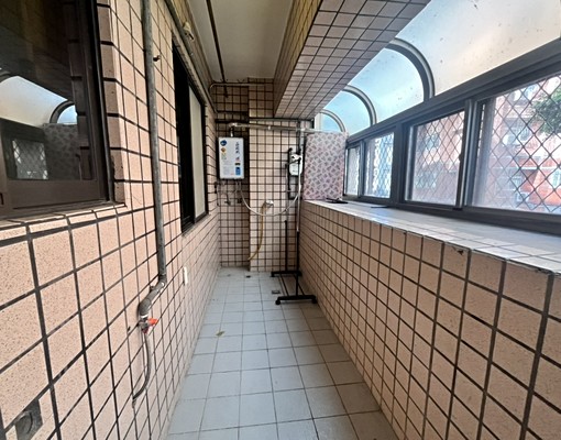 平興國小旁~超大三房~格局方正空間好利用 - Image 8