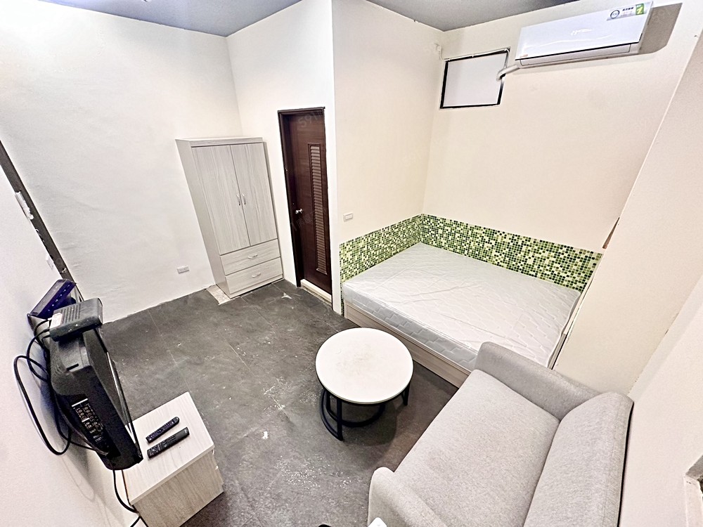 二中旁🔥可租補可寵物綠園道超好停汽車 - Image 1