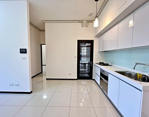 簡配可租補!含平車、管理費!寵可談!昂峰謙若樹視野兩房平車 - Image 6